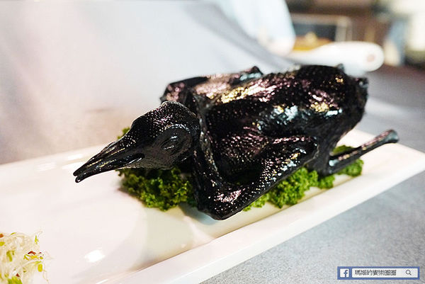 台北四七名人宴:◆台北微風信義。捷運市政府站【台北四七名人宴】民初盛宴極緻享受。宋美齡、張愛玲珍愛典藏名菜。星洲廚界教父黃清標&南京至尊廚王游海聯手來台獻藝