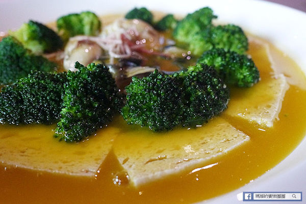 台北四七名人宴:◆台北微風信義。捷運市政府站【台北四七名人宴】民初盛宴極緻享受。宋美齡、張愛玲珍愛典藏名菜。星洲廚界教父黃清標&南京至尊廚王游海聯手來台獻藝