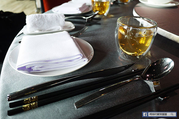 台北四七名人宴:◆台北微風信義。捷運市政府站【台北四七名人宴】民初盛宴極緻享受。宋美齡、張愛玲珍愛典藏名菜。星洲廚界教父黃清標&南京至尊廚王游海聯手來台獻藝