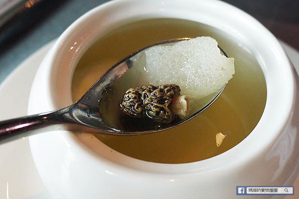 台北四七名人宴:◆台北微風信義。捷運市政府站【台北四七名人宴】民初盛宴極緻享受。宋美齡、張愛玲珍愛典藏名菜。星洲廚界教父黃清標&南京至尊廚王游海聯手來台獻藝