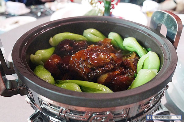 台北四七名人宴:◆台北微風信義。捷運市政府站【台北四七名人宴】民初盛宴極緻享受。宋美齡、張愛玲珍愛典藏名菜。星洲廚界教父黃清標&南京至尊廚王游海聯手來台獻藝