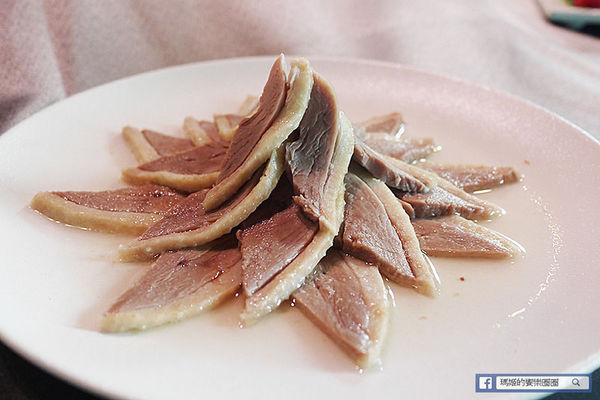 台北四七名人宴:◆台北微風信義。捷運市政府站【台北四七名人宴】民初盛宴極緻享受。宋美齡、張愛玲珍愛典藏名菜。星洲廚界教父黃清標&南京至尊廚王游海聯手來台獻藝