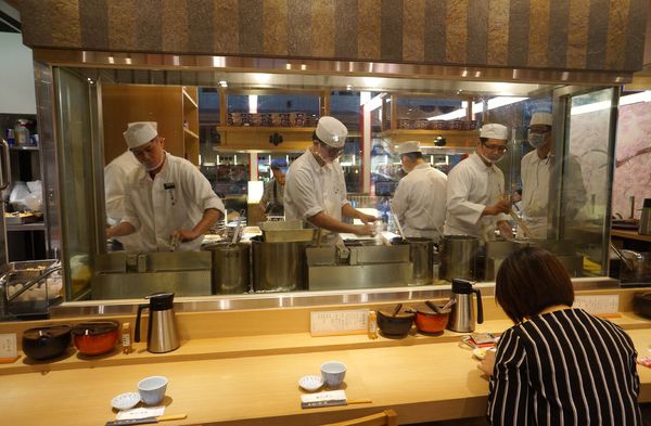 金子半之助:金子半之助 ♥ 日本天丼專賣店 ♥ 排隊人氣名店 ♥ 台北微風美食廣場