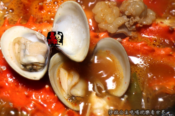 赤から鍋 Akakara(中山旗艦店)：日本名古屋甲羅餐飲集團最大的火鍋連鎖店『赤から鍋 Akakara(中山旗艦店)』台北中山火鍋