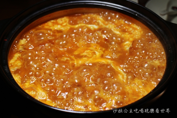 赤から鍋 Akakara(中山旗艦店)：日本名古屋甲羅餐飲集團最大的火鍋連鎖店『赤から鍋 Akakara(中山旗艦店)』台北中山火鍋