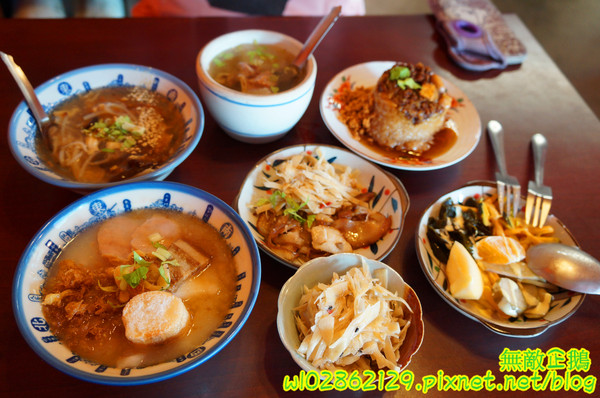 阿喬師水粄粥:【台南-中西區】限量x水粄粥~六道古早味集一碗!!!碗粿助/筒仔米糕《阿喬師水粄粥》