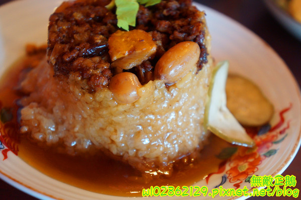 阿喬師水粄粥:【台南-中西區】限量x水粄粥~六道古早味集一碗!!!碗粿助/筒仔米糕《阿喬師水粄粥》