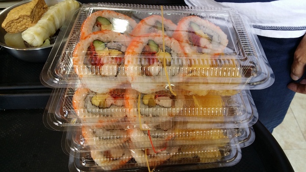 橘元日本料理:(胖樺食記)新北市永和橘元日本料理位居小巷CP值高。多人聚餐簡單一頓便飯物超所值。