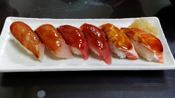 橘元日本料理:(胖樺食記)新北市永和橘元日本料理位居小巷CP值高。多人聚餐簡單一頓便飯物超所值。