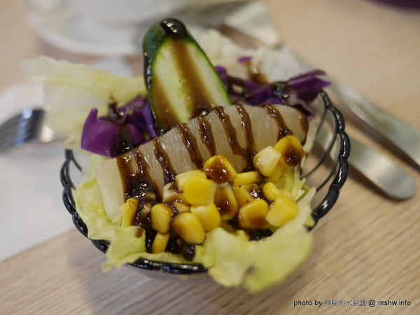 三隻小兔義式冰淇淋餐廳(台中老虎城店)：【食記】台中Three Little Bunnies GELATO RESTAURANT 三隻小兔義式冰淇淋餐廳-台中老虎城店@西屯老虎城-捷運BRT秋紅谷 : 用料實在, 健康取向的美味冰品! 糖尿病患者也可以安心吃