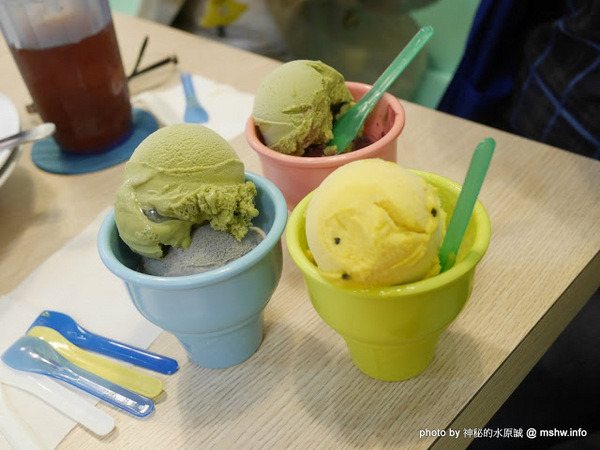 三隻小兔義式冰淇淋餐廳(台中老虎城店)：【食記】台中Three Little Bunnies GELATO RESTAURANT 三隻小兔義式冰淇淋餐廳-台中老虎城店@西屯老虎城-捷運BRT秋紅谷 : 用料實在, 健康取向的美味冰品! 糖尿病患者也可以安心吃