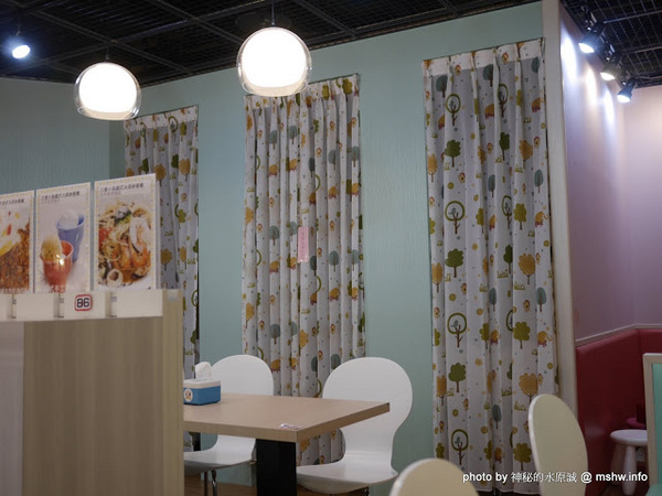 三隻小兔義式冰淇淋餐廳(台中老虎城店)：【食記】台中Three Little Bunnies GELATO RESTAURANT 三隻小兔義式冰淇淋餐廳-台中老虎城店@西屯老虎城-捷運BRT秋紅谷 : 用料實在, 健康取向的美味冰品! 糖尿病患者也可以安心吃