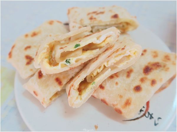 吉利街無名早餐店：台北 石牌 吉利街手工蛋餅~北投幫友推薦有嚼勁的蛋餅VS.食尚玩家推薦實踐街蛋餅