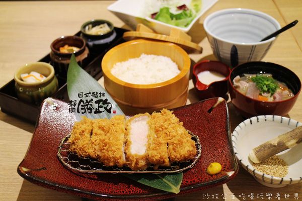 靜岡勝政日式豬排(板橋遠百FE21中山店)：排隊名店『靜岡勝政日式豬排』板橋遠百FE21中山店