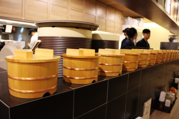 靜岡勝政日式豬排(板橋遠百FE21中山店)：排隊名店『靜岡勝政日式豬排』板橋遠百FE21中山店