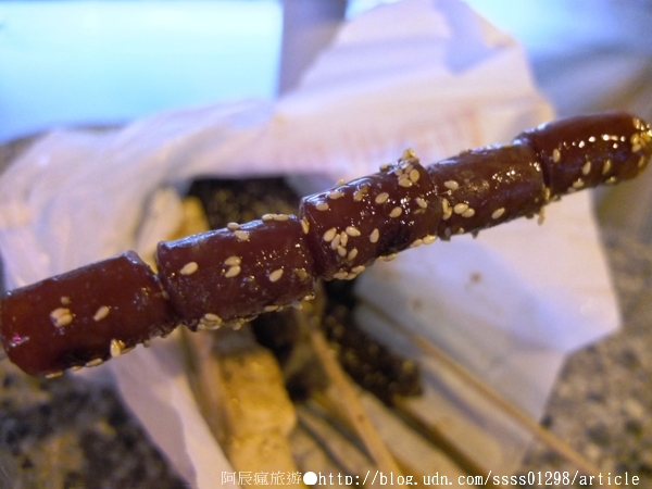 阿春古早味烤肉：【美食特搜。高雄鼓山區】阿春古早味烤肉。高雄捷運美食 西子灣站老舊烤肉攤車 燒烤串精心調味風味絕佳