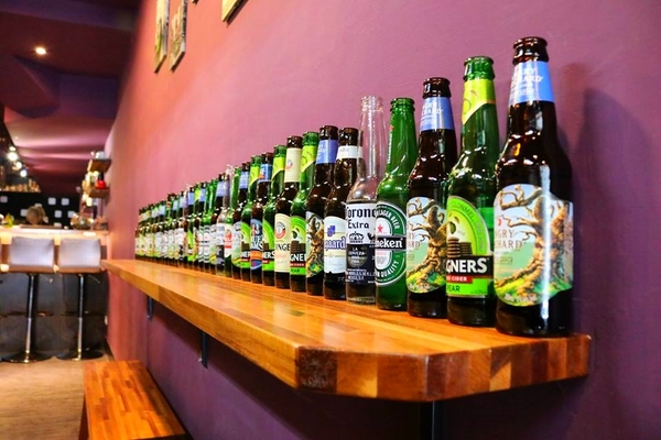 A-LI 阿理義式廚房：【新北市中和美食】A-LI 阿里義式廚房~新品季節限定辣花枝仙人掌義大利麵~在這包場約會求婚非常適合