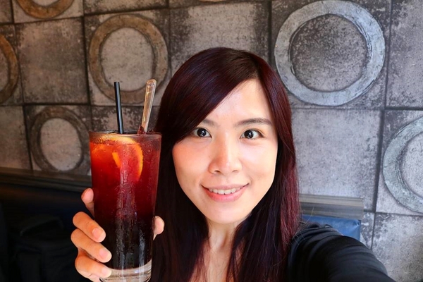 A-LI 阿理義式廚房：【新北市中和美食】A-LI 阿里義式廚房~新品季節限定辣花枝仙人掌義大利麵~在這包場約會求婚非常適合