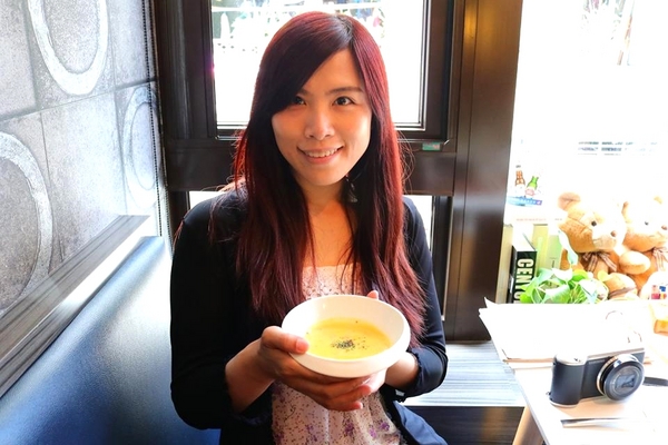 A-LI 阿理義式廚房：【新北市中和美食】A-LI 阿里義式廚房~新品季節限定辣花枝仙人掌義大利麵~在這包場約會求婚非常適合