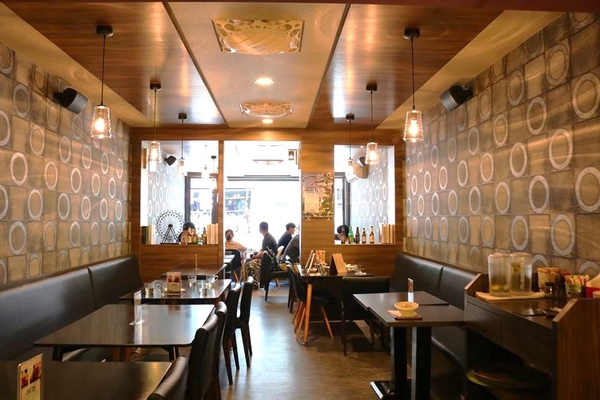 A-LI 阿理義式廚房：【新北市中和美食】A-LI 阿里義式廚房~新品季節限定辣花枝仙人掌義大利麵~在這包場約會求婚非常適合