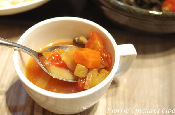 Danny's iPasta(新光三越新天地A4館)：信義區美食~Danny's iPasta 牛排教父的新品牌，來吃每日新鮮製作的義大利麵！