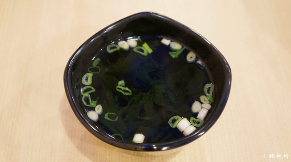 OMAYA麻藥瘋雞(逢甲店)：【台中西屯】OMAYA麻藥瘋雞(逢甲店) 棉花糖飲品頗具創意