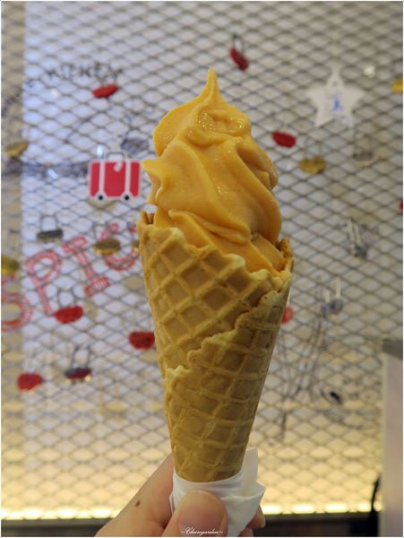 縫隙拉麵 Teumsae(台灣一號店):台北 捷運忠孝復興站 縫隙拉麵~韓國第一品牌拉麵。溫柔的醜八怪小拳