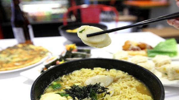 【台北韓式】【北捷忠孝復興站】TEUMSAE 縫隙拉麵-韓國第一品牌拉麵．泡菜冰淇淋/拉麵/捷運忠孝復興站