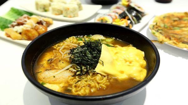 【台北韓式】【北捷忠孝復興站】TEUMSAE 縫隙拉麵-韓國第一品牌拉麵．泡菜冰淇淋/拉麵/捷運忠孝復興站