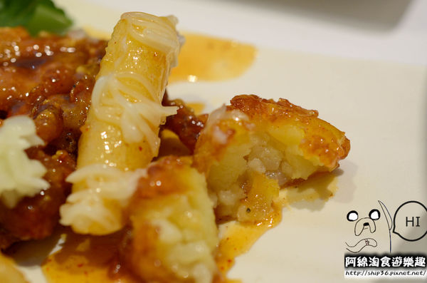 【台北韓式】【北捷忠孝復興站】TEUMSAE 縫隙拉麵-韓國第一品牌拉麵．泡菜冰淇淋/拉麵/捷運忠孝復興站