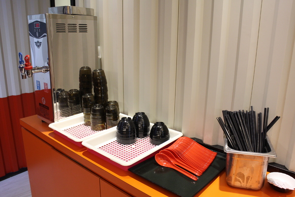 縫隙拉麵 Teumsae:韓國第一品牌/台北東區『縫隙拉麵 Teumsae』泡菜霜淇淋