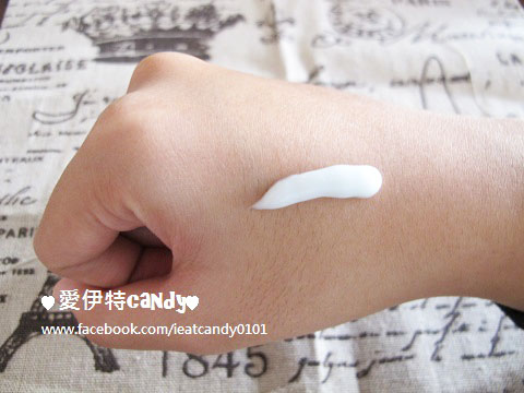 水也 Suie柔嫩保濕手護組(護手霜)：『護手保養_水也suie』冬天別再當乾妹妹啦~讓自己變成纖纖玉手吧！