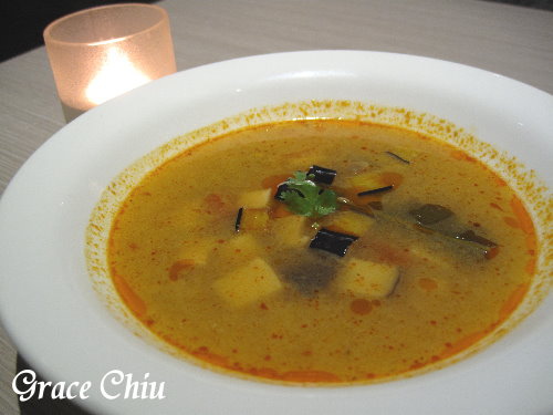 冬蔭(泰式酸辣湯)～One Restaurant %26; Lounge%2F台北東南亞料理