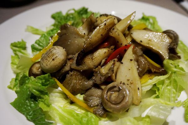 One Restaurant & Lounge：[忠孝復興] One Restaurant & Lounge :精緻質感東南亞料理 vs 風味調酒