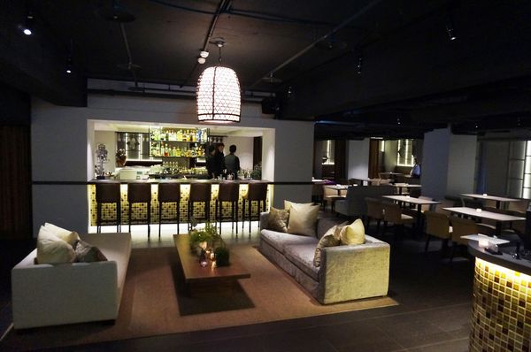 One Restaurant & Lounge：[忠孝復興] One Restaurant & Lounge :精緻質感東南亞料理 vs 風味調酒