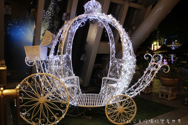 2015新北歡樂耶誕城:讓你從白天玩到晚上『2015新北歡樂耶誕城』捷運板橋站