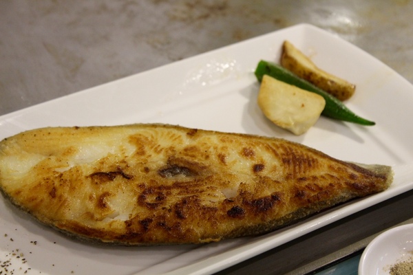 HAPPY FOOD 樂食新鉄板料理：[台南]平價鐵板燒美味享受 HAPPY FOOD 樂食新鉄板料理