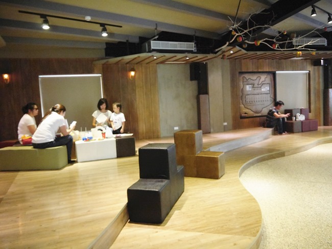 台中。親子餐廳│凹嗚親子主題樂園。密探維京風格堡壘。好吃、好玩還有玩具可帶回家哦!