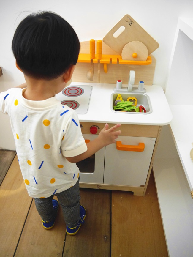 台中。親子餐廳│凹嗚親子主題樂園。密探維京風格堡壘。好吃、好玩還有玩具可帶回家哦!