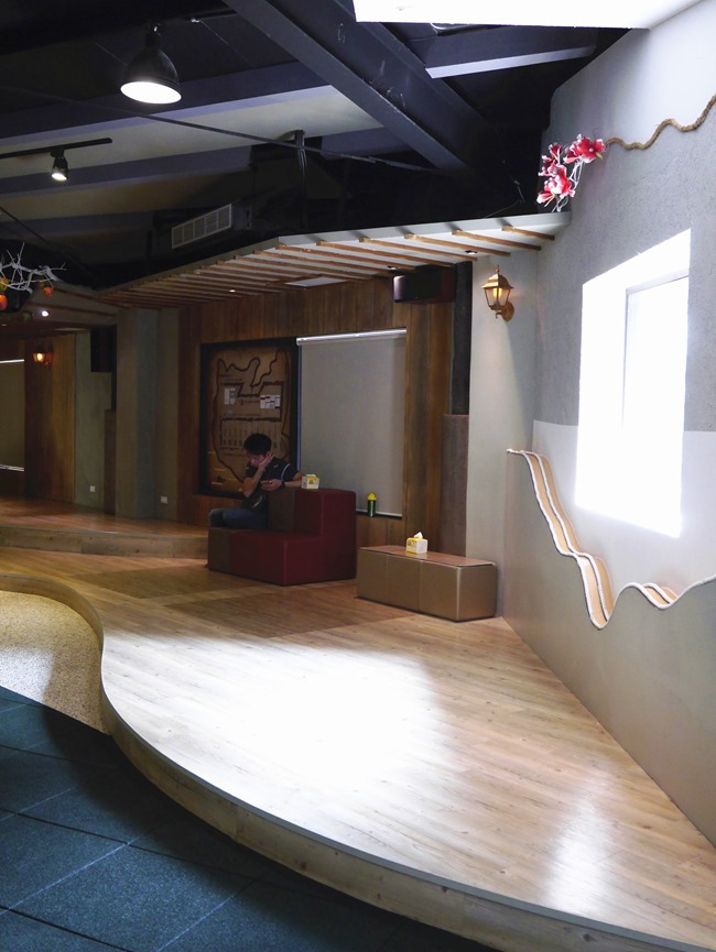 台中。親子餐廳│凹嗚親子主題樂園。密探維京風格堡壘。好吃、好玩還有玩具可帶回家哦!