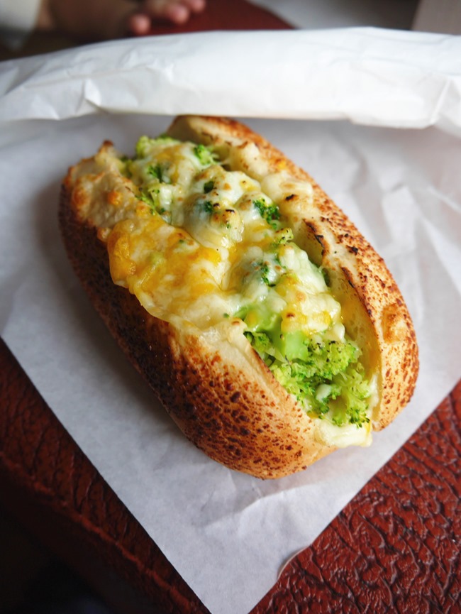 台中。親子餐廳│凹嗚親子主題樂園。密探維京風格堡壘。好吃、好玩還有玩具可帶回家哦!