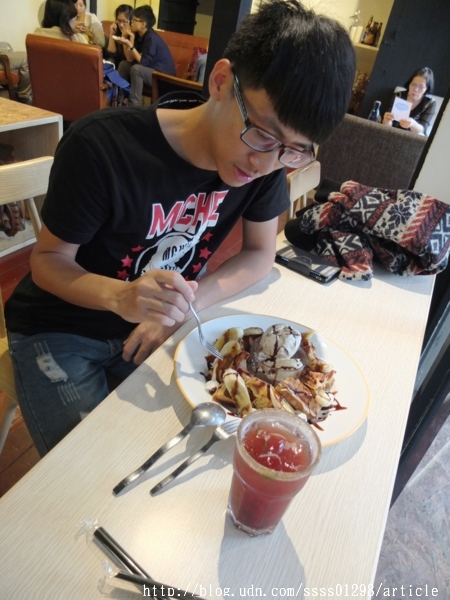 日食糖224 Sugar Bistro 224 Creative Living park：【美食特搜。屏東市】日食糖224文化創意生活園區。棕櫚糖風味下午茶 日式眷舍與柬義風格的融合