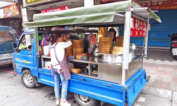 【三重美食】忠孝路早餐店-餐車式小籠湯包