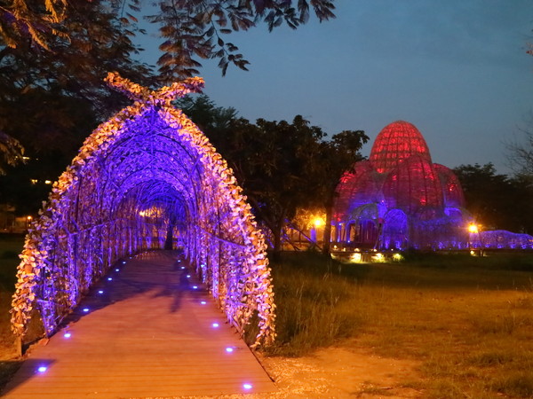 聚竹蚵地景藝術:【高雄旅遊】讓愛與祝福
