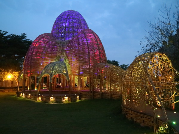 聚竹蚵地景藝術:【高雄旅遊】讓愛與祝福