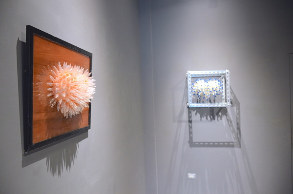 小島公寓：W小姐旅行畫報/  高雄｜住宿 小島公寓/藝廊 設計旅店Ｘ藝廊的相遇 老房子改造 在有溫度的設計中醒來 超美玻璃屋浴室