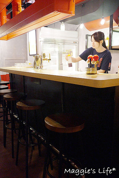 富士山龍フジヤマドラコン(台灣內湖店)：台北美食。捷運西湖站【富士山龍フジヤマドラコン-台灣內湖店】◆日韓混搭風格料理。居酒屋。燒烤。燒肉