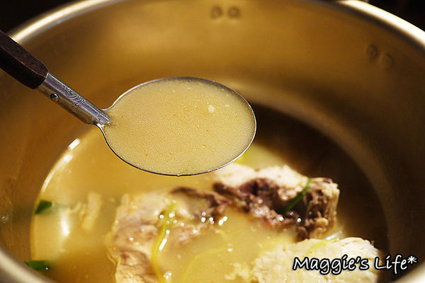 富士山龍フジヤマドラコン(台灣內湖店)：台北美食。捷運西湖站【富士山龍フジヤマドラコン-台灣內湖店】◆日韓混搭風格料理。居酒屋。燒烤。燒肉