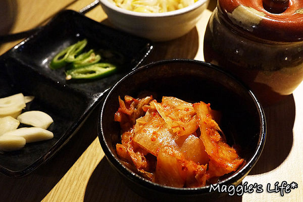 富士山龍フジヤマドラコン(台灣內湖店)：台北美食。捷運西湖站【富士山龍フジヤマドラコン-台灣內湖店】◆日韓混搭風格料理。居酒屋。燒烤。燒肉