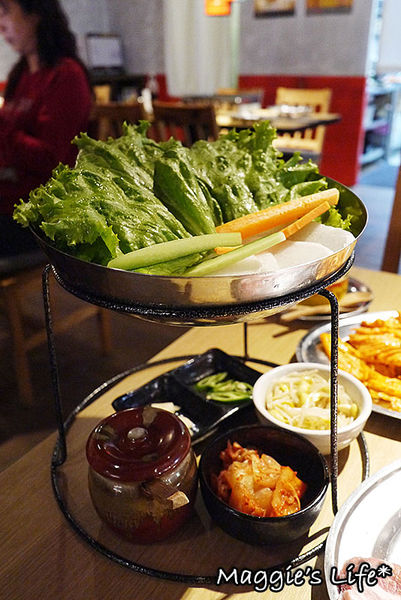 富士山龍フジヤマドラコン(台灣內湖店)：台北美食。捷運西湖站【富士山龍フジヤマドラコン-台灣內湖店】◆日韓混搭風格料理。居酒屋。燒烤。燒肉